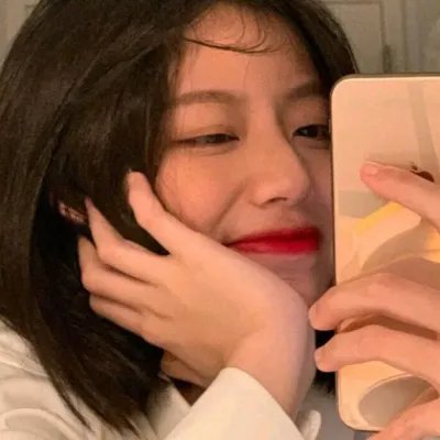 玉面桃花总相逢